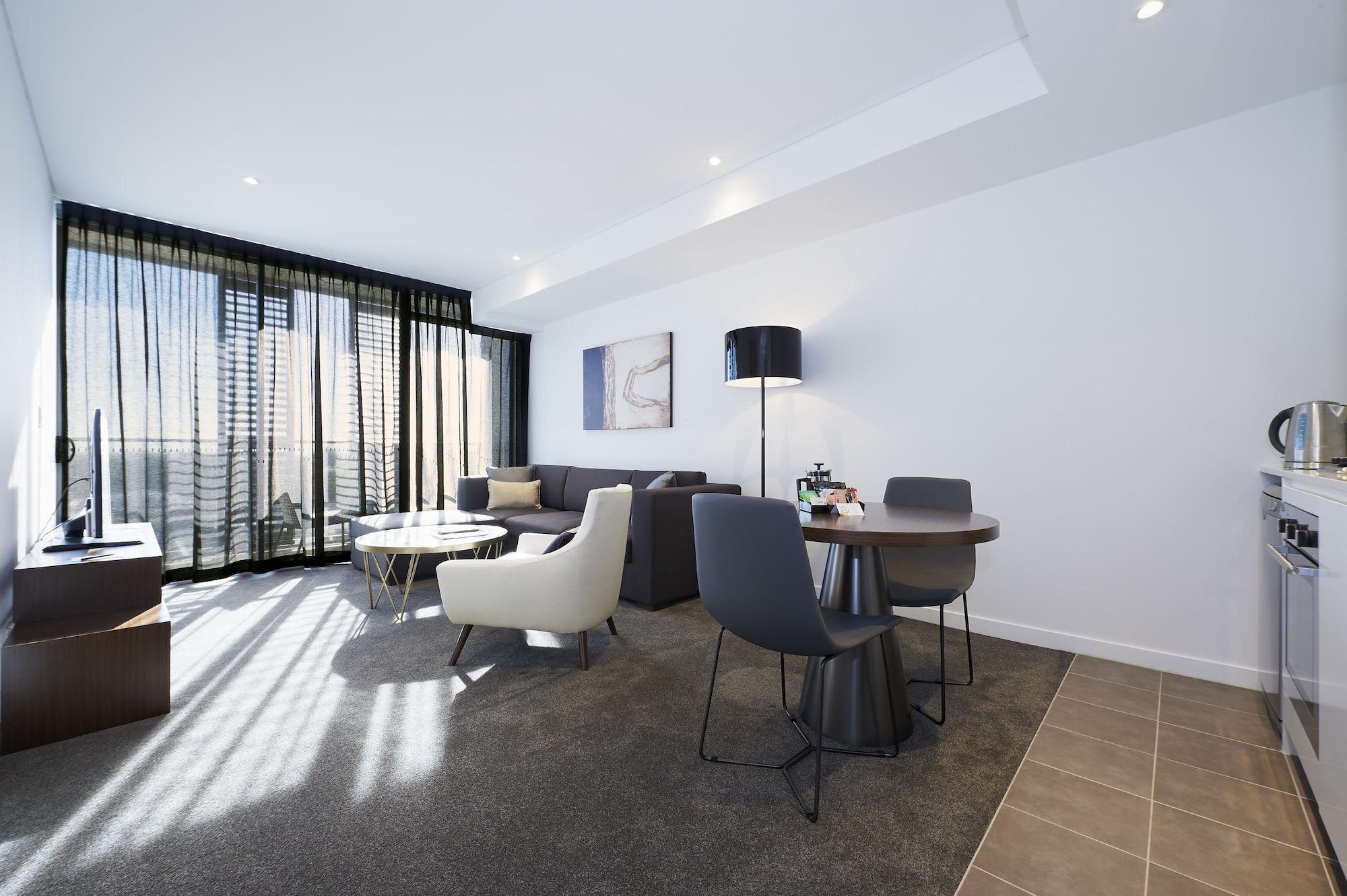 Silkari Suites At Chatswood Сидни Екстериор снимка