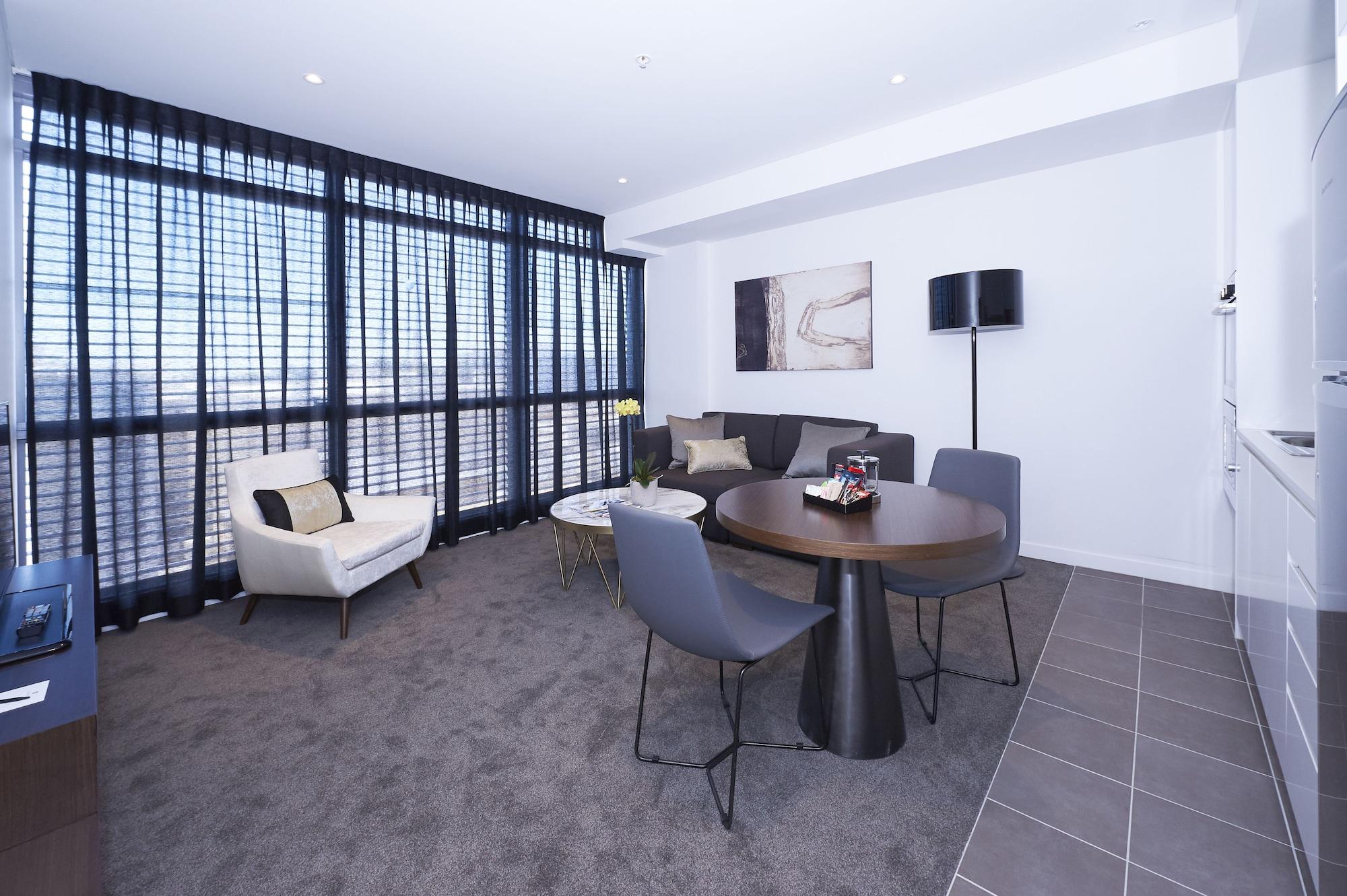 Silkari Suites At Chatswood Сидни Екстериор снимка