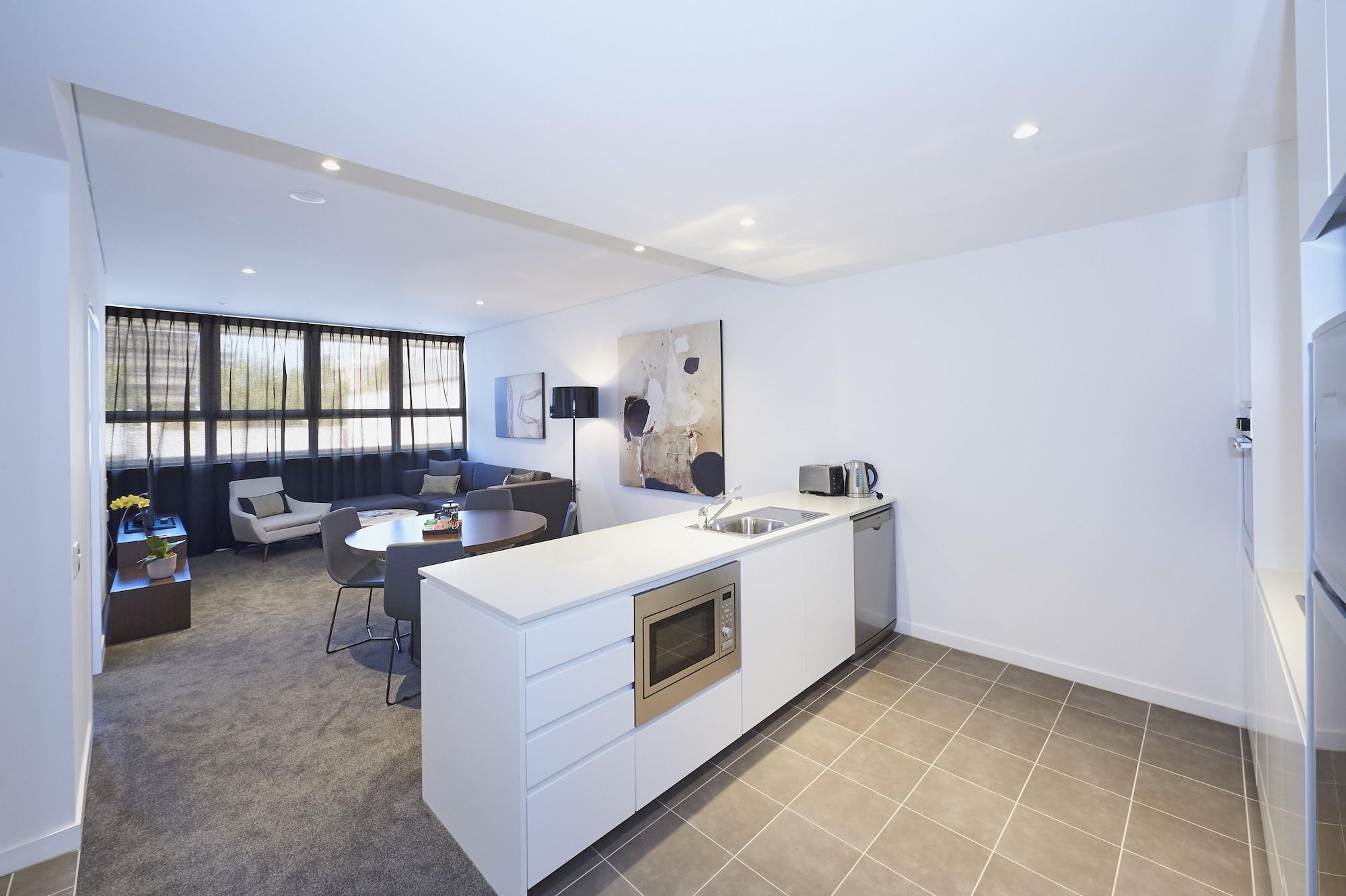 Silkari Suites At Chatswood Сидни Екстериор снимка